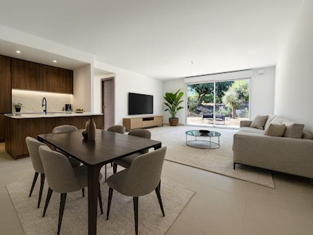 Vente Appartement 3 pièces 74 m2 Frejus