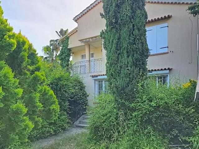 Vente Appartement 3 pièces 75 m2 Frejus