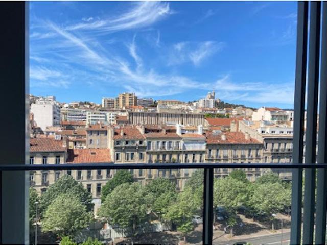 Vente Appartement 3 pièces 75 m2 Marseille 8ème