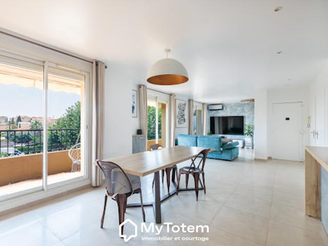 Vente Appartement 4 pièces 76.67 m2 Saint Laurent du Var