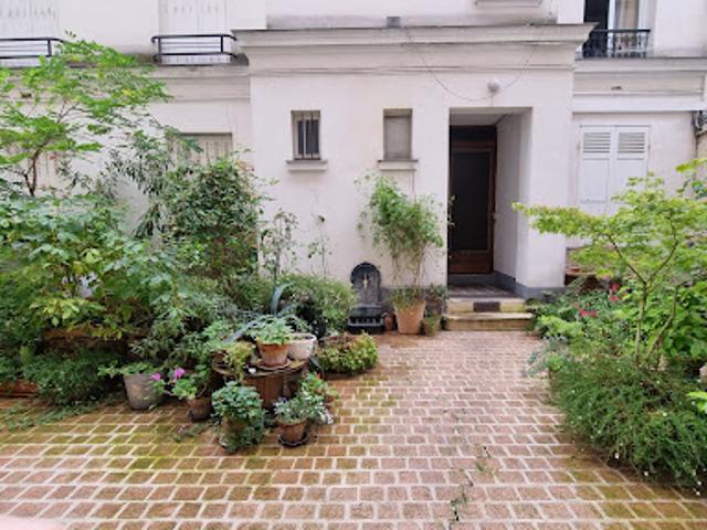 Vente Appartement 3 pièces 79.04 m2 Paris 18ème