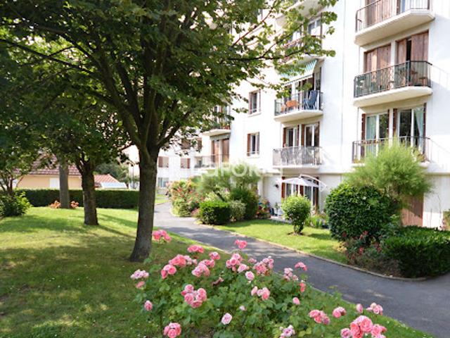Vente Appartement 3 pièces 79 m2 Rueil Malmaison