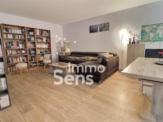 Vente Appartement 3 pièces 83.7 m2 Lille
