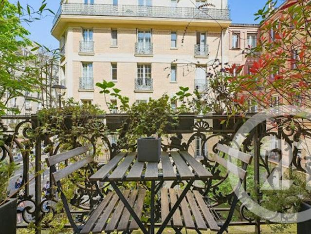 Vente Appartement 3 pièces 83.11 m2 Paris 18ème