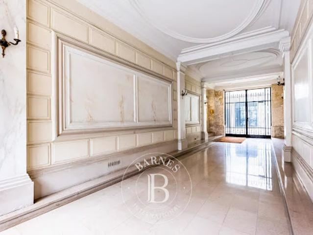 Vente Appartement 4 pièces 80.7 m2 Paris 8ème