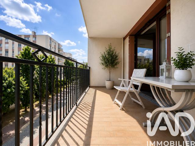 Vente Appartement 3 pièces 80 m2 Villemomble