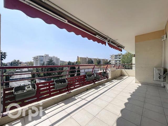 Vente Appartement 3 pièces 80 m2 Frejus