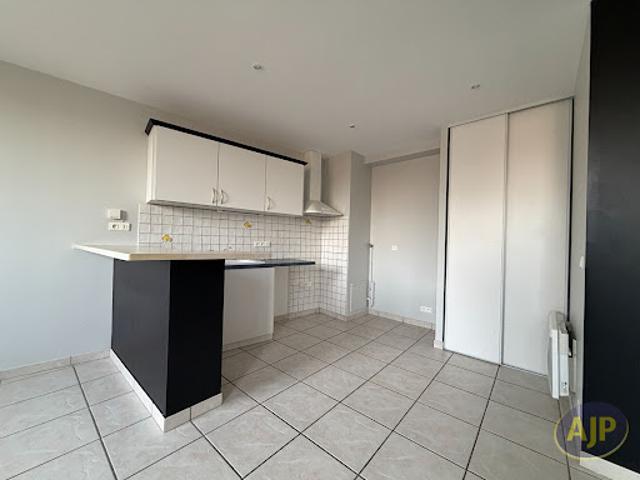 Vente Appartement 3 pièces 80 m2 Gémozac