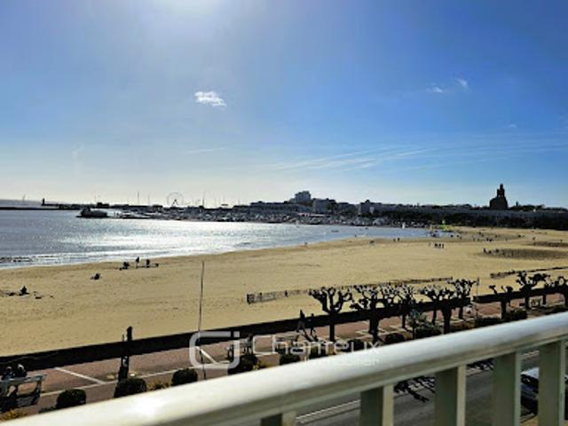 Vente Appartement 3 pièces 81.48 m2 Royan