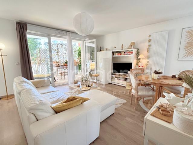 Vente Appartement 3 pièces 81.18 m2 Royan
