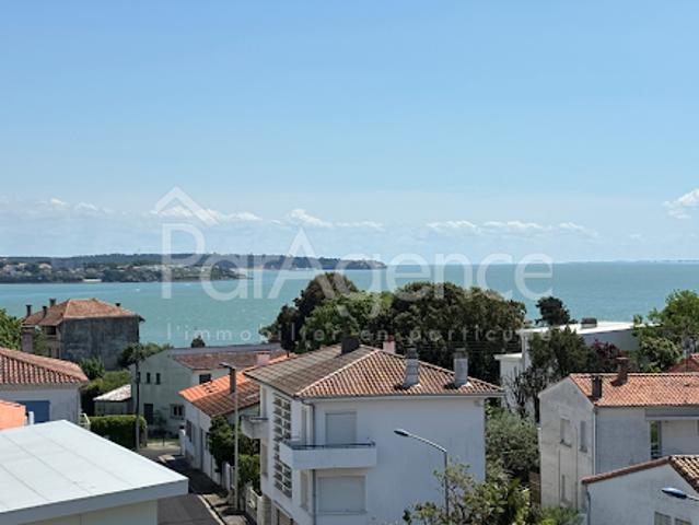 Vente Appartement 3 pièces 84.62 m2 Royan