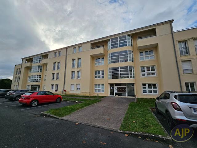 Vente Appartement 3 pièces 86.9 m2 Saintes