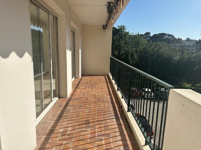 Vente Appartement 4 pièces 93 m2 Toulon