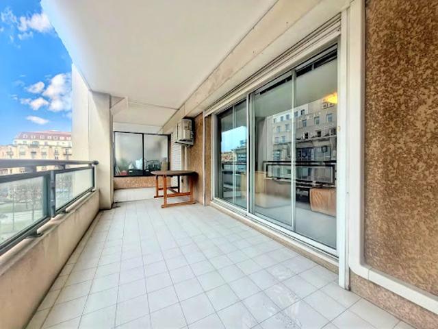 Vente Appartement 3 pièces 104 m2 Marseille 8ème