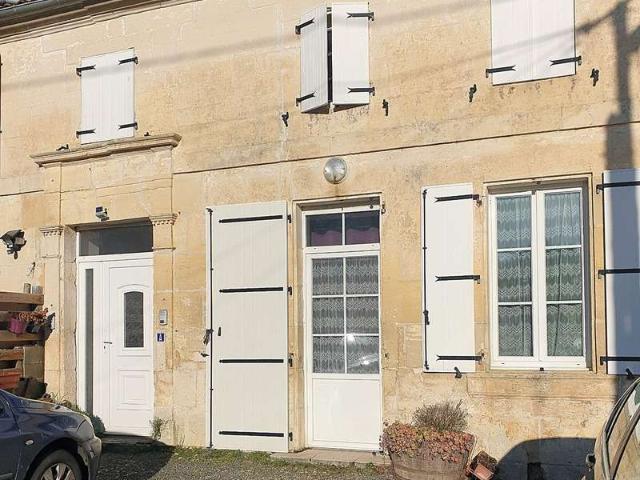 Vente appartement 3 pièces Burie 17