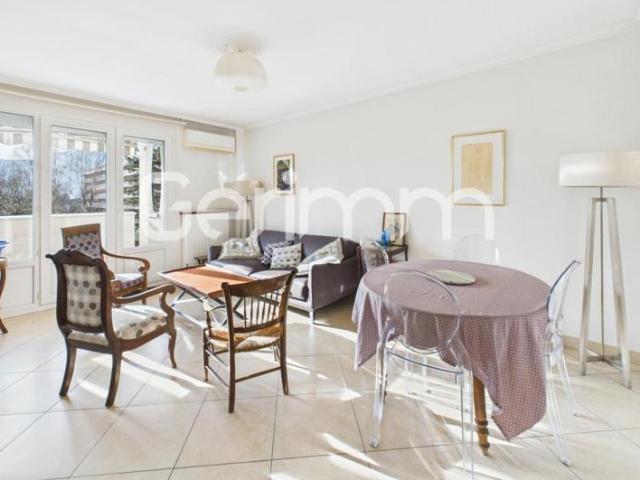 Vente Appartement 3 pièces + cuisine 75 m² 245 000