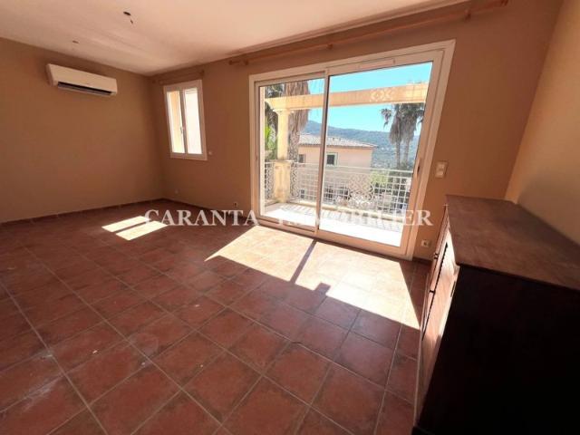 Vente Appartement 3 pièces en duplex Sainte Maxime avec terr