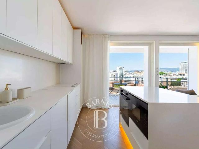 Vente appartement 3 pièces Marseille 7e 13