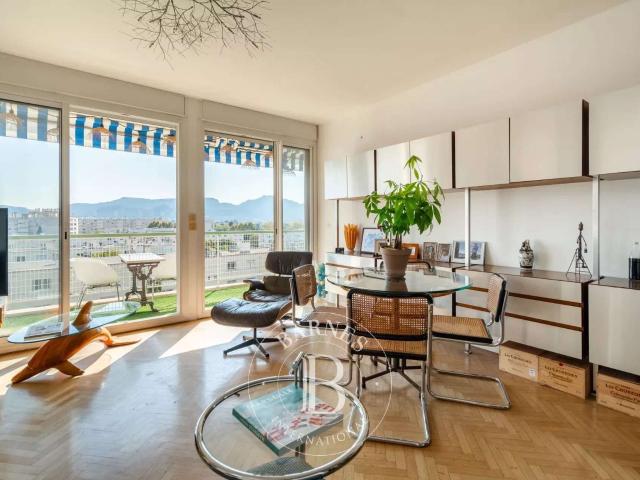 Vente appartement 3 pièces Marseille 8e 13