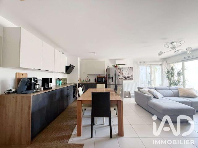 Vente appartement 3 pièces Pierrefeu du Var 83
