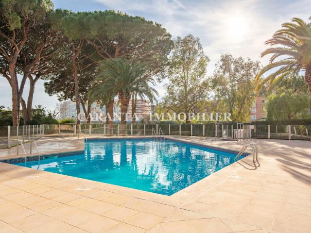 Vente appartement 3 pièces Sainte Maxime centre ville avec piscine et parking