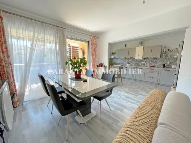 vente appartement 3 pièces Sainte Maxime Centre ville avec t