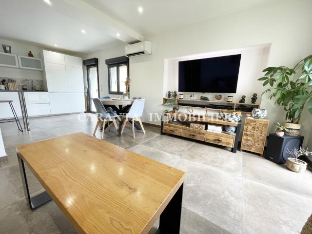 Vente Appartement 3 pièces Sainte Maxime entièrement rénové à 5 minutes à pied de la plage et du centre
