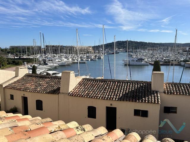 Vente appartement T3 aux Marines de Cogolin avec vue Mer