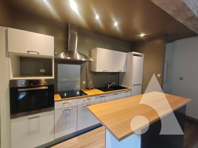 Vente: appartement T2 47,47 m² Carrez à Aups 47m² Aups