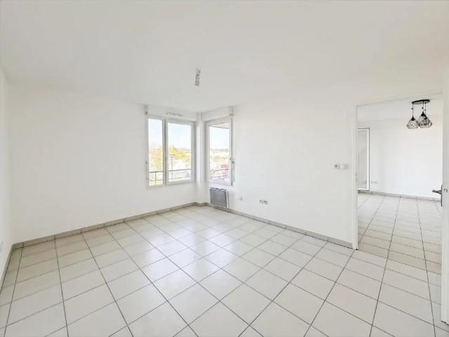 Vente Appartement T2 avec balcon & deux places de parking – Laun