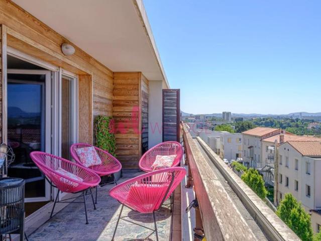 Vente appartement T4 dernier étage grande terrasse vue mer et garage