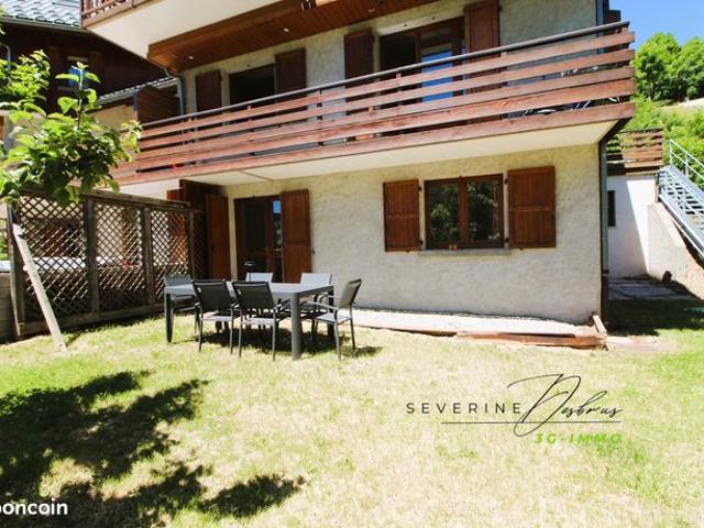 Vente appartement type T3 coin montagne, jardin face aux montagnes, cascade de la Fare et parking privé