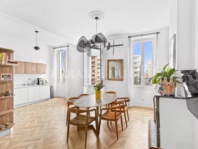 Vente Appartement Bourgeois 3 Pièces de 70 m2 avec Cave Paradis 13006