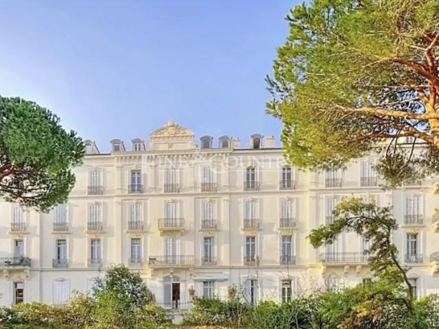 Vente Appartement Bourgeois Vue Mer à Cannes