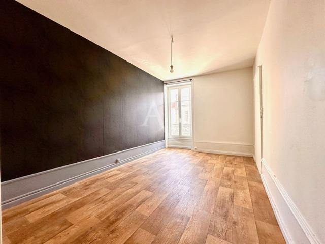 VENTE: appartement de 4 pièces 75,9 m² Carrez à LUNEVILLE