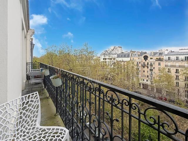 VENTE APPARTEMENT EN ÉTAGE ÉLEVÉ, VUE DEGAGÉE. SUPERBE ANCIEN