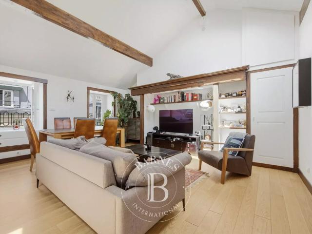 Vente appartement Paris 2 Aboukir Dernier étage Terasse 2 pièces Lumineux Charme de l'ancien