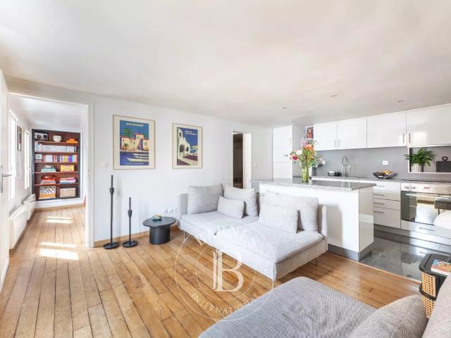 Vente Appartement Paris 3 Place des Vosges Lumineux Charme de l'Ancien