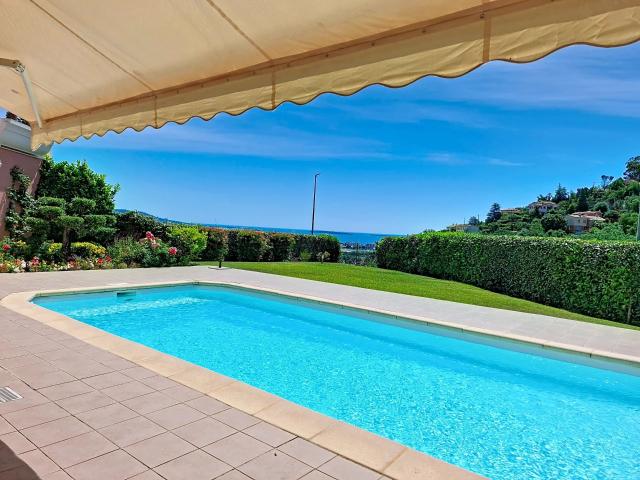 VENTE APT VILLA AVEC VUE PANORAMIQUE, JARDIN PRIVATIF ET PISCINE