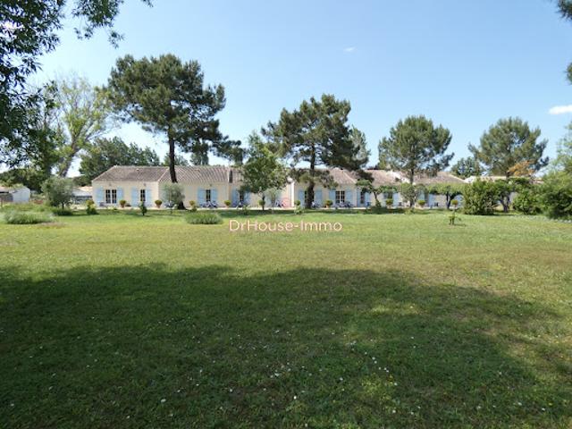 Vente Immeuble 53 pièces 900 m2 Le Grand Village Plage