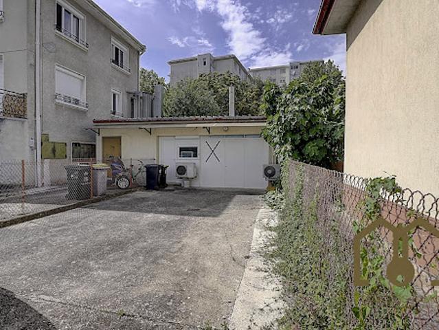 Vente Fond de commerce 0 pièces 149 m2 Vaulx en Velin