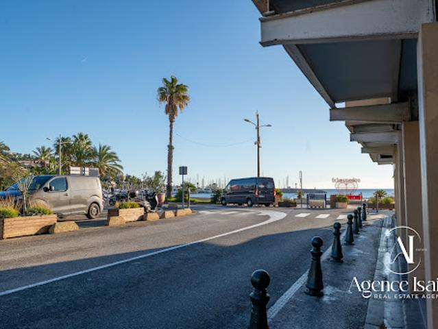 Vente Fond de commerce 0 pièces 15 m2 Le Lavandou