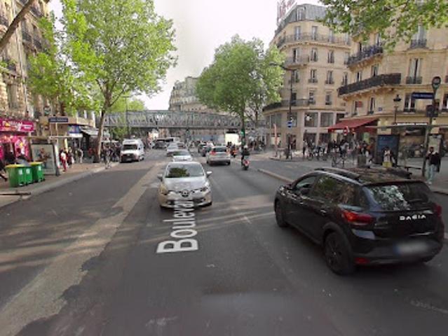 Vente Autre 180 m2 Paris 18ème