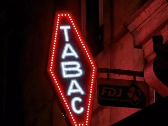 Vente Bar tabac 233 m²