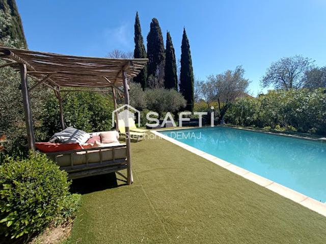 Vente Bastide 6 pièces 184 m2 Flayosc
