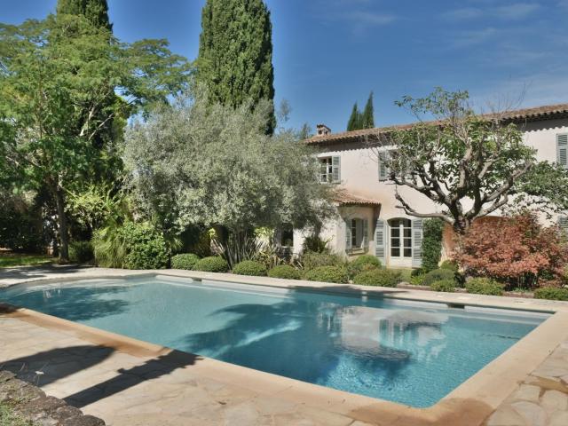 Vente bastide 7 Pièce s 240m² Valbonne