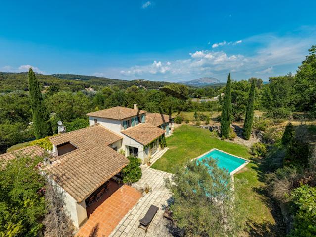 Vente Bastide 7 pièces 200 m2 Meyreuil