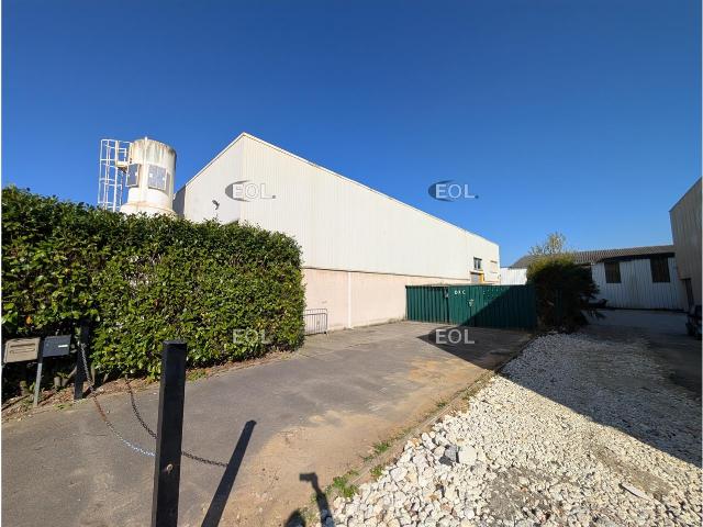 Vente bâtiment industriel Crosne 3 lots indépendants