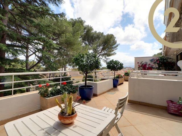 VENTE BOULOURIS VUE MER APPARTEMENT 3 PIECES DE 78M² AVEC