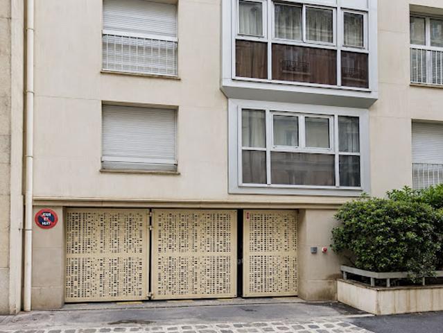 Vente Box 11.66 m2 Paris 17ème